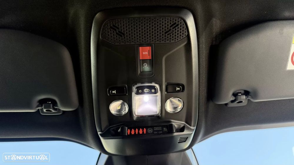 Peugeot 2008 1.2 Hybrid Allure e-DCS6 - 17