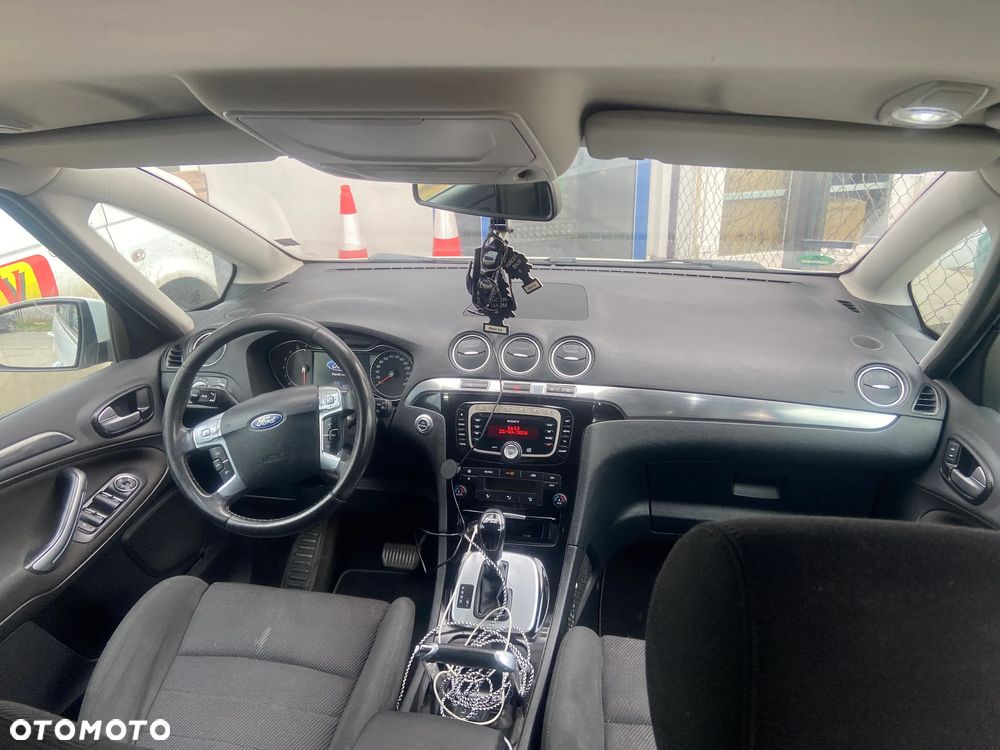 Ford S-Max - 10