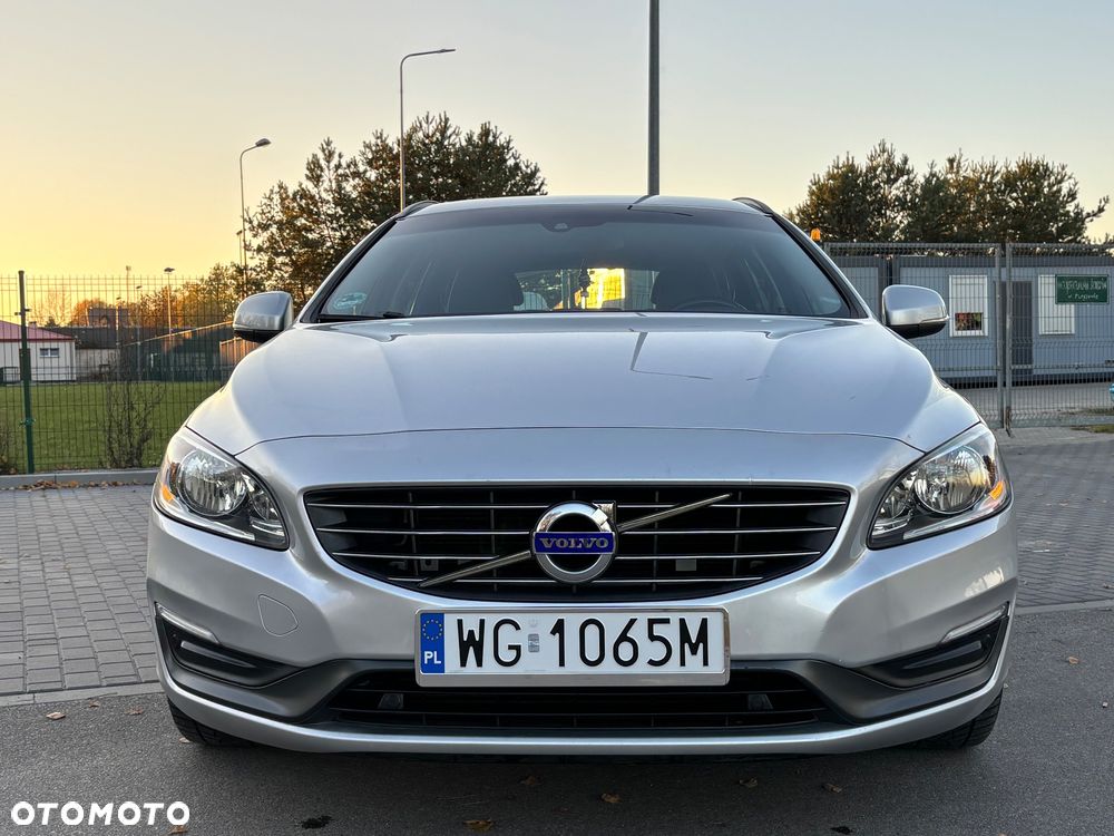 Volvo V60 D4 Geartronic Momentum - 2