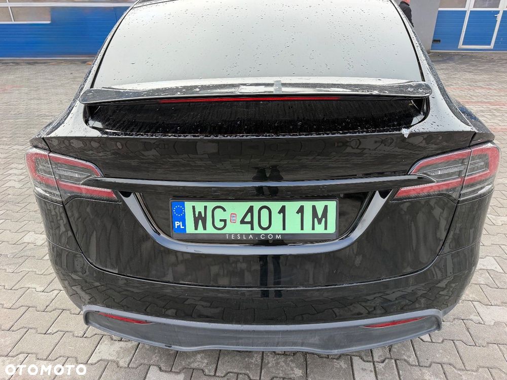 Tesla Model X - 7