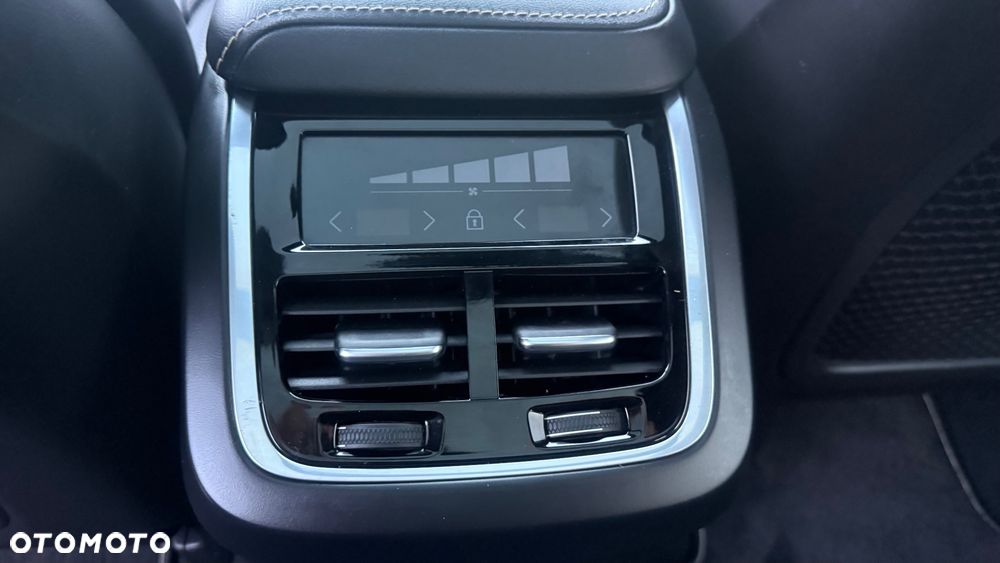 Volvo XC 60 - 36