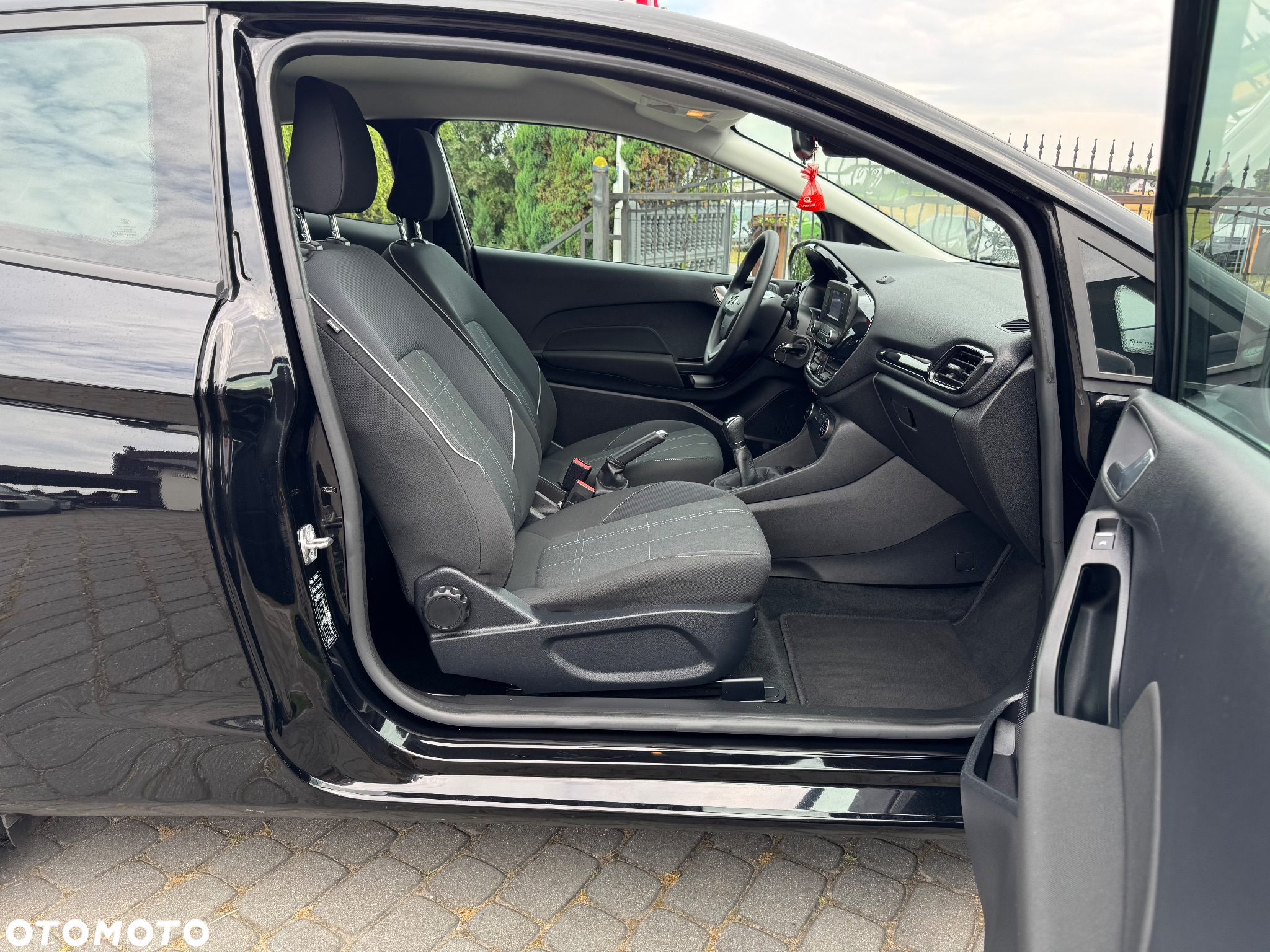 Ford Fiesta 1.1 Trend - 16