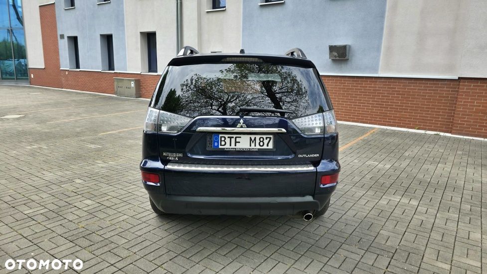 Mitsubishi Outlander 2.0 2WD Diamant Edition - 4