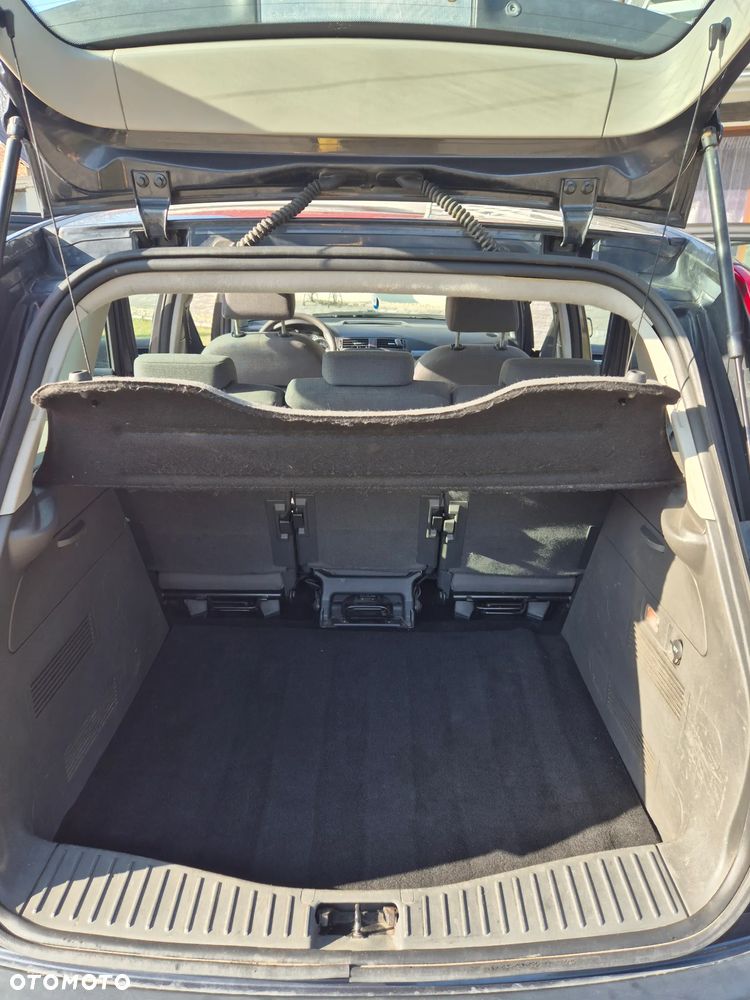 Ford C-MAX 1.6 Ambiente - 8