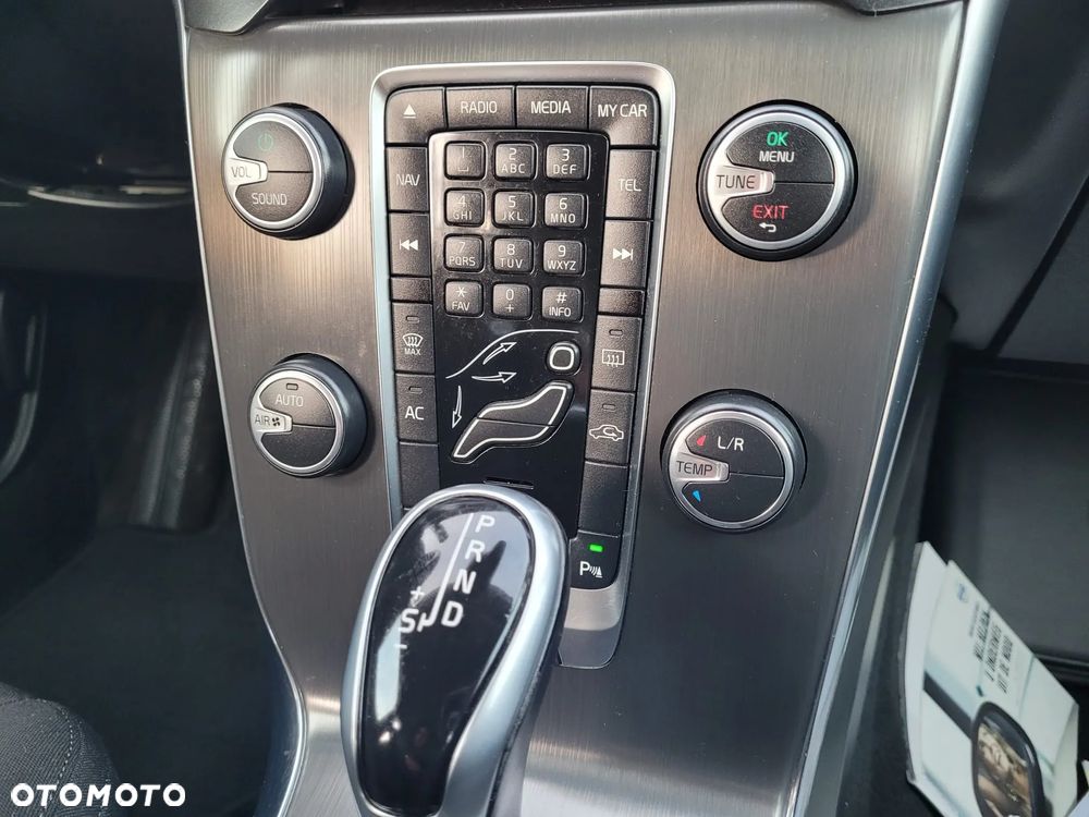 Volvo V40 D2 Momentum - 19