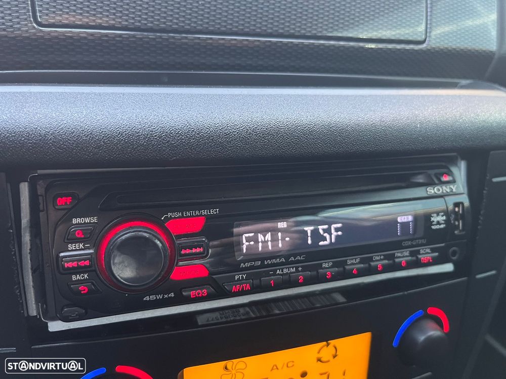 Citroën C4 1.6 HDi VTR - 14