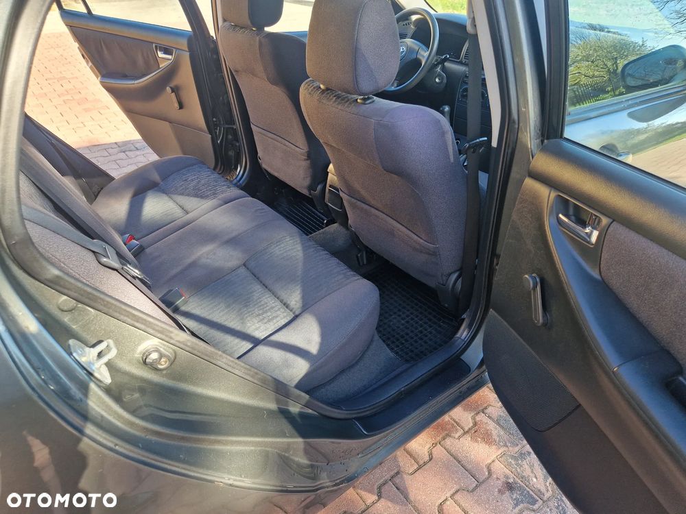 Toyota Corolla 1.6 VVT-i Terra - 11