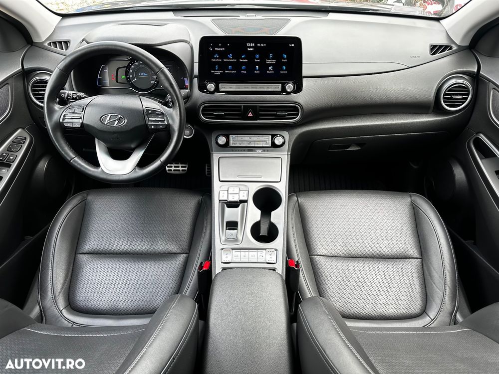 Hyundai KONA EV Premium - 29