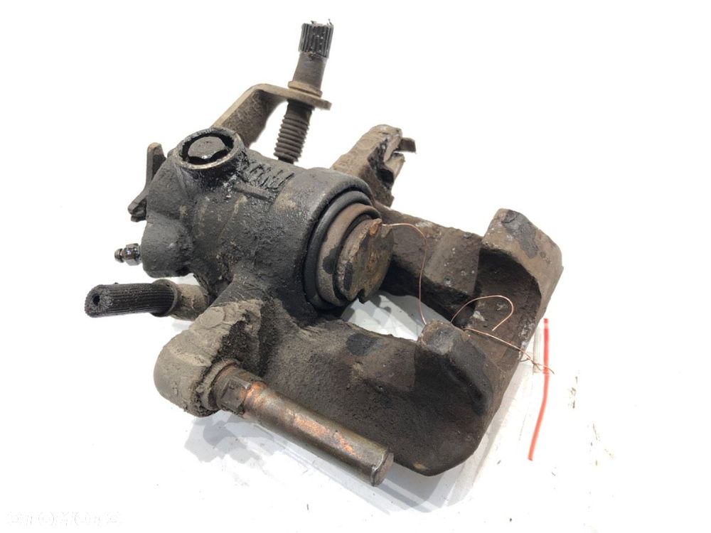 ZACISK PRAWY TYŁ  OPEL ZAFIRA A nadwozie wielkoprzestrzenne (MPV) (T98) 1999 - 2005 1.8 16V (F75) - 3