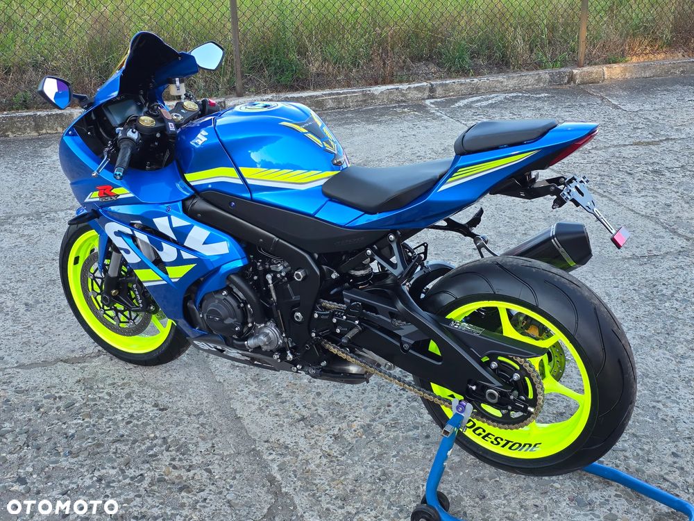 Suzuki GSX-R - 17