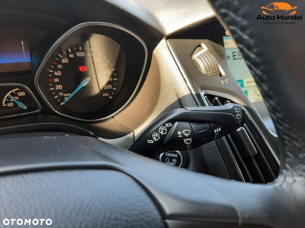 Ford Focus 1.5 EcoBoost STart-Stopp-System TITANIUM - 24