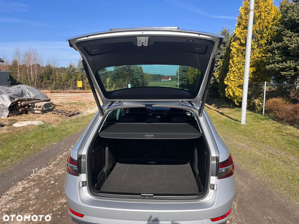 Skoda Superb 2.0 TDI SCR Ambition - 10