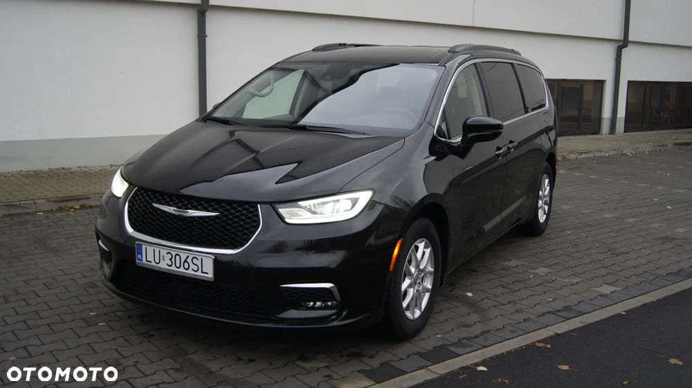 Chrysler Pacifica - 4