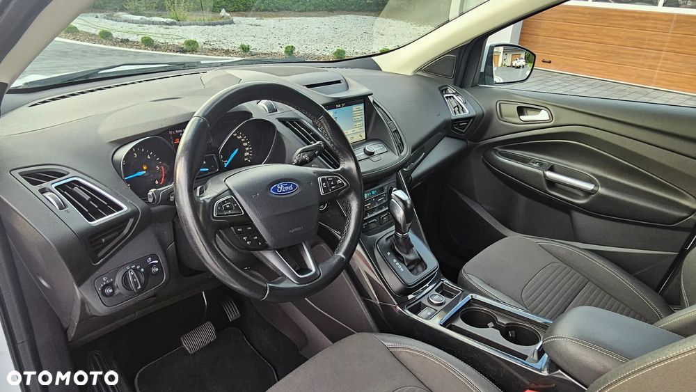 Ford Kuga - 9