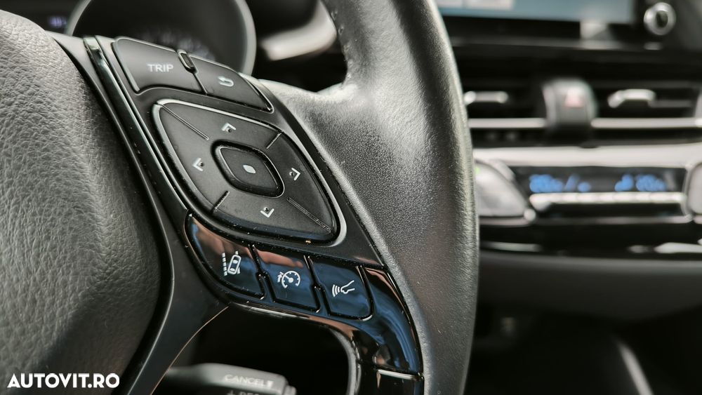 Toyota C-HR Business-Edition - 11