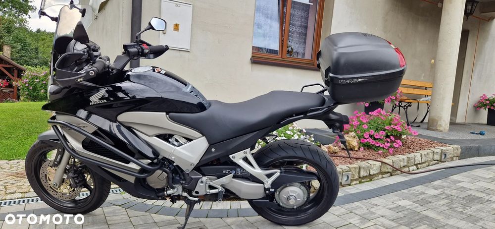 Honda VFR - 10