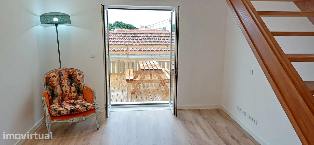 MORADIA T2 com JARDIM * Bairro tranquilo Cova Piedade Almada * 25 min - Grande imagem: 3/40