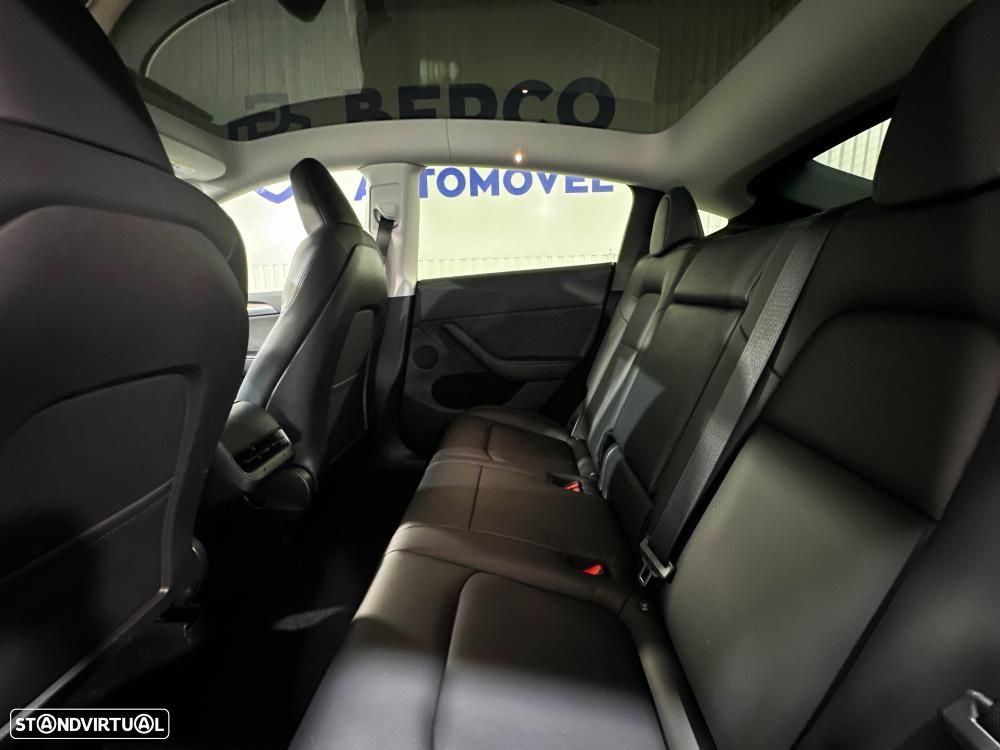 Tesla Model Y Performance Dual Motor AWD - 9