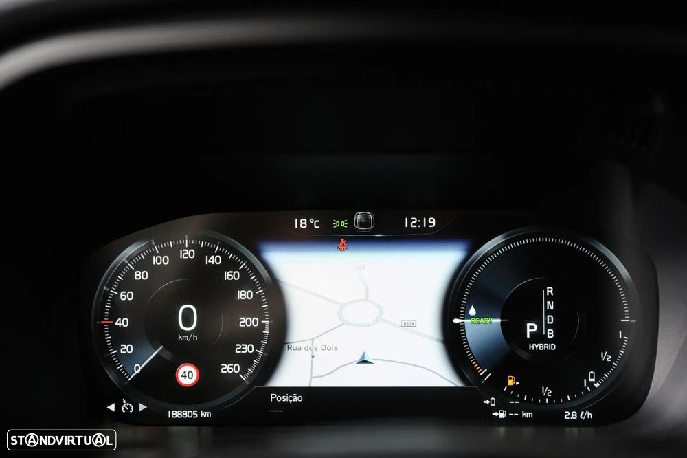 Volvo XC 60 2.0 T8 PHEV R-Design AWD - 35