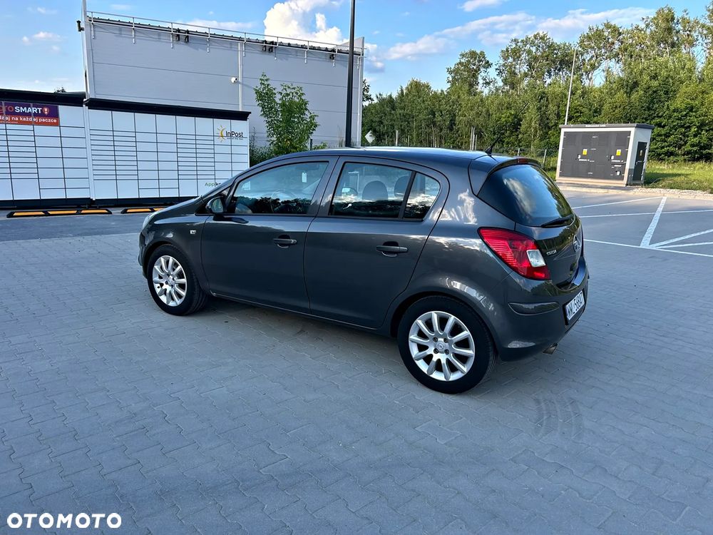 Opel Corsa 1.4 16V Graphite - 5
