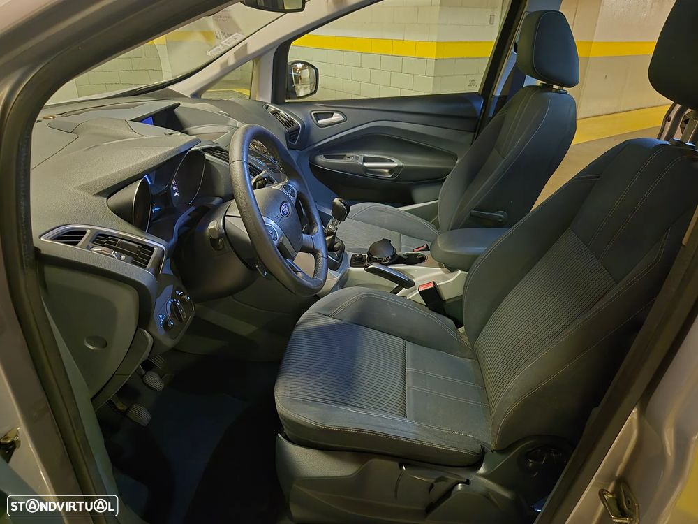 Ford Grand C-Max 1.6 TDCi Titanium - 35