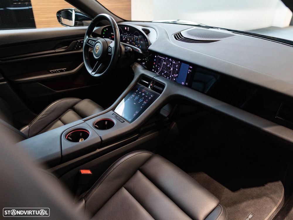 Porsche Taycan Sport Turismo - 41