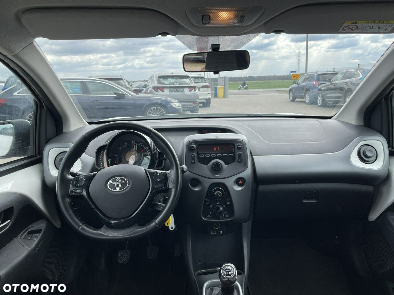 Toyota Aygo x-play - 8