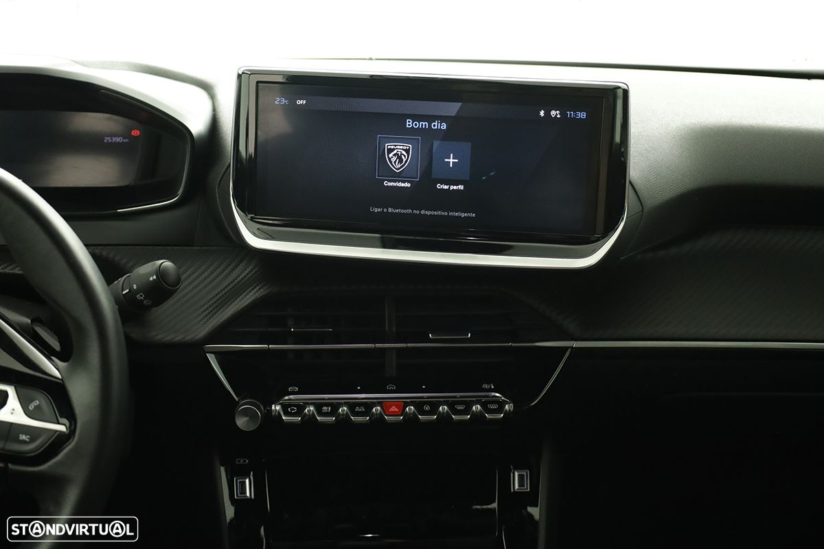 Peugeot 2008 1.2 PureTech Allure EAT8 - 9