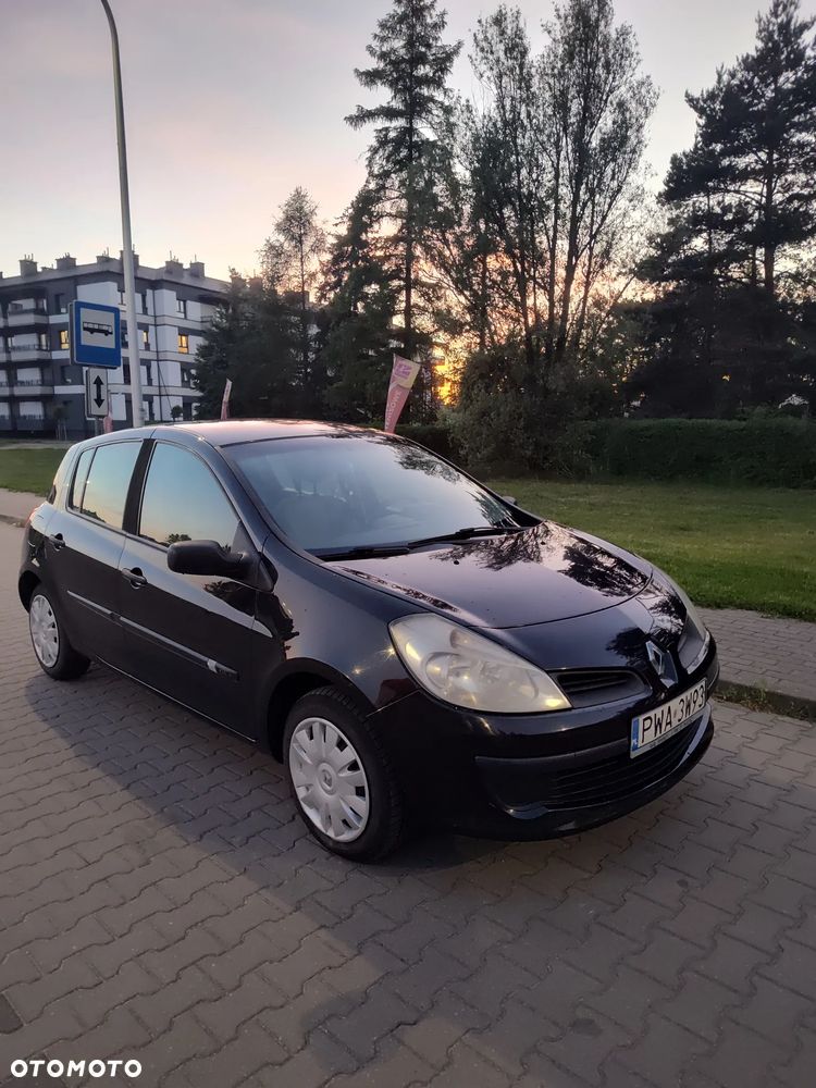 Renault Clio - 2