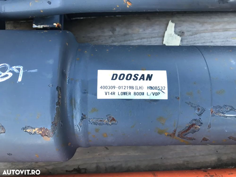 Cilindru de braț Excavator Doosan DX140LCR-5 400309-01220B - 3