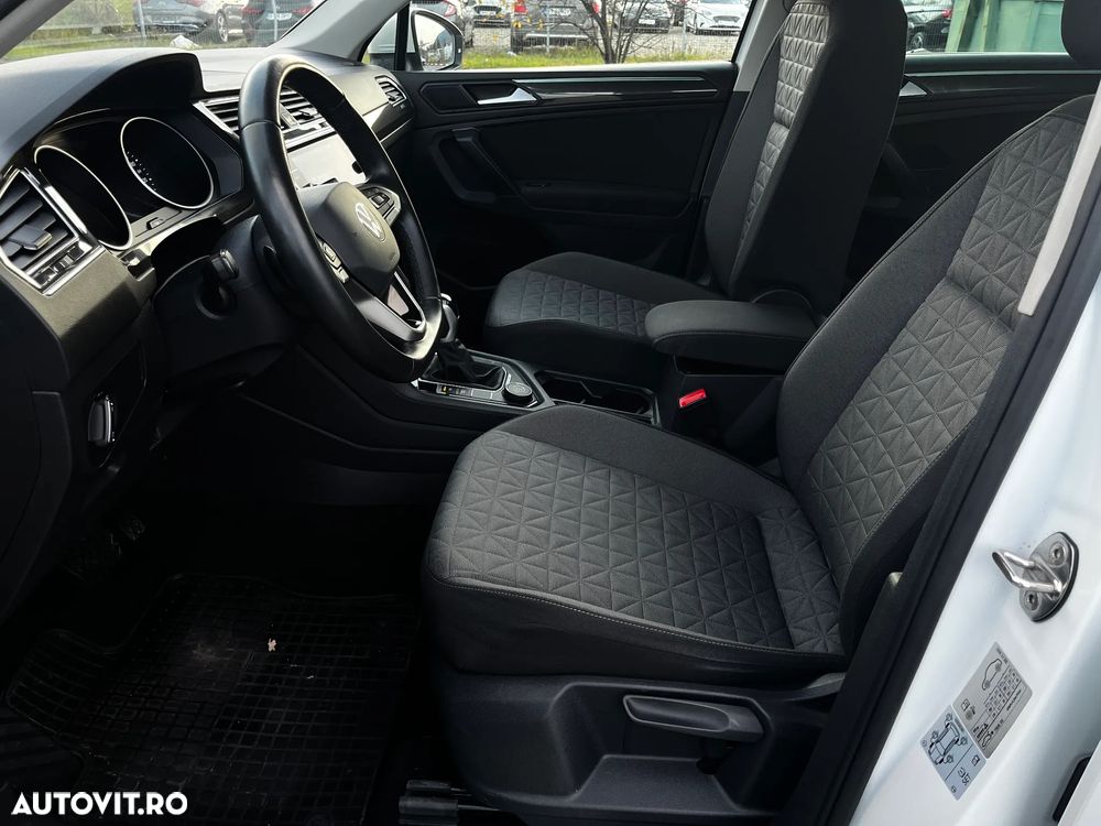 Volkswagen Tiguan - 10
