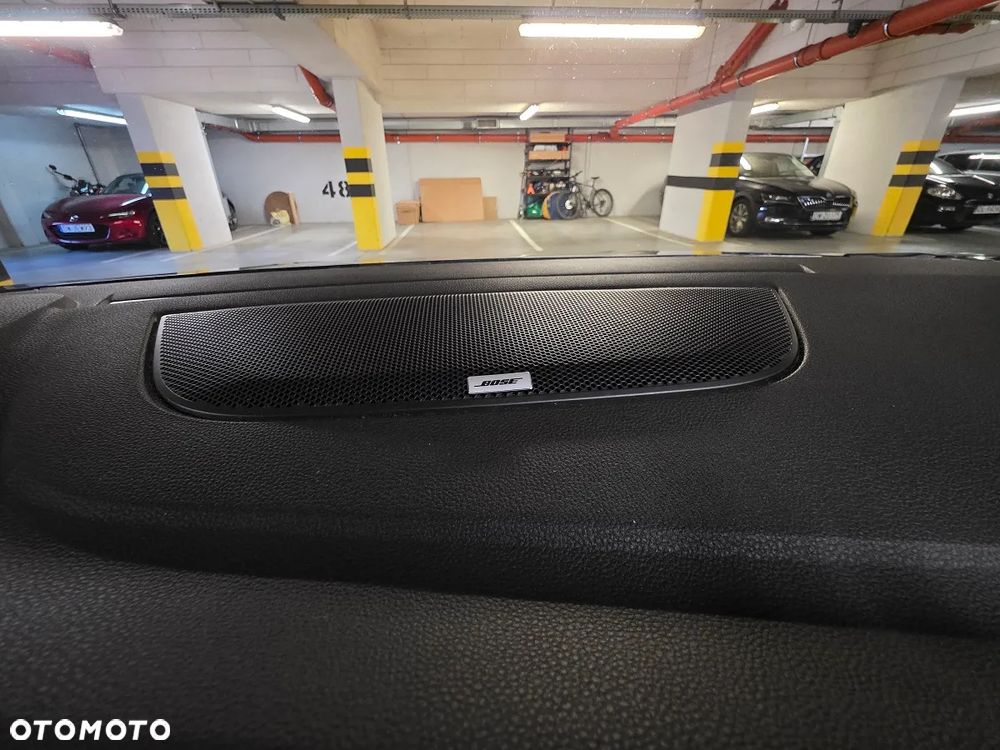 Renault Megane ENERGY TCe 130 BOSE EDITION - 33