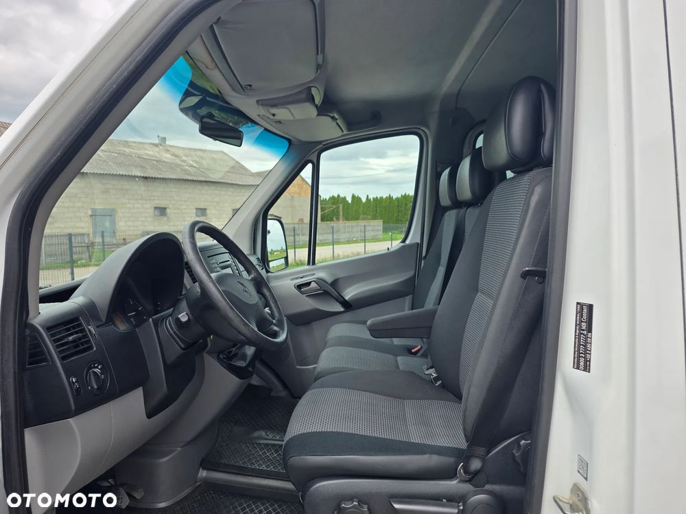 Mercedes-Benz Sprinter - 8