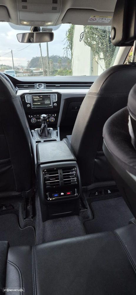 VW Passat Variant 2.0 TDi Highline - 22