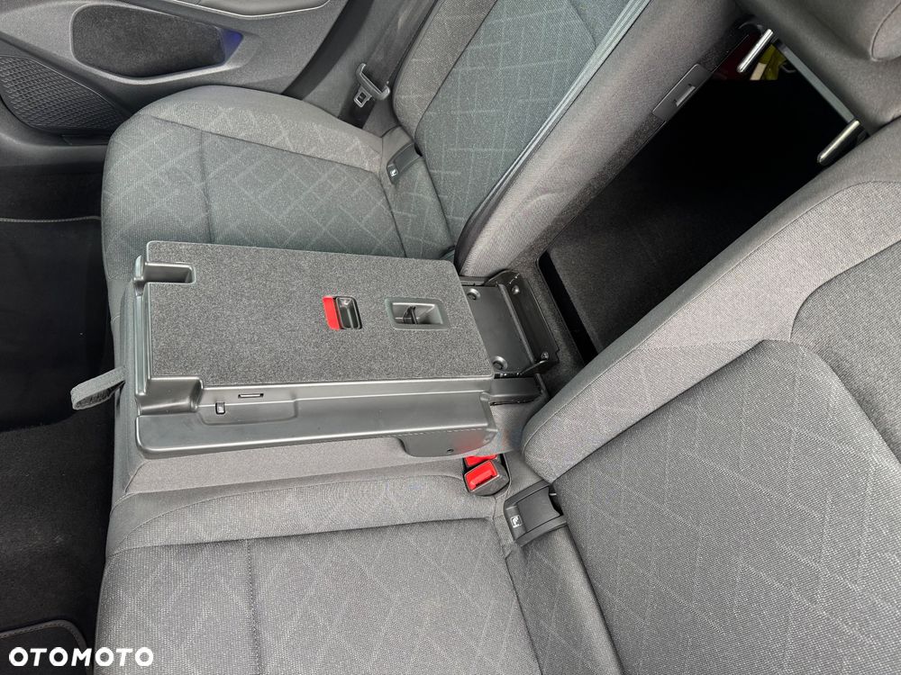 Volkswagen Golf - 25