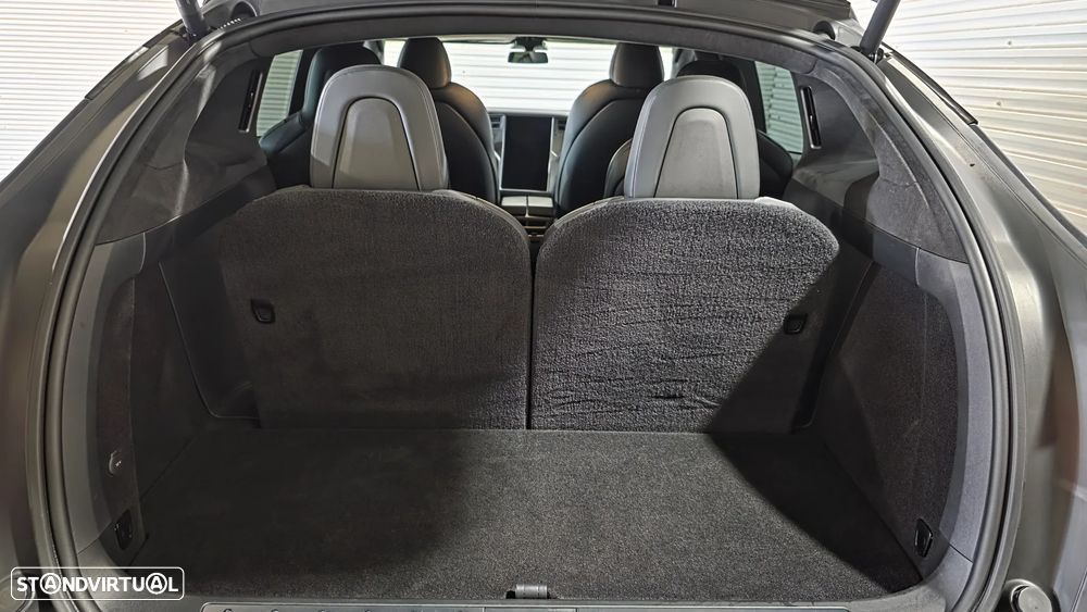 Tesla Model X Performance - 8