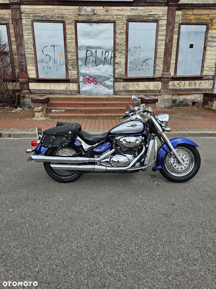 Suzuki Intruder - 13