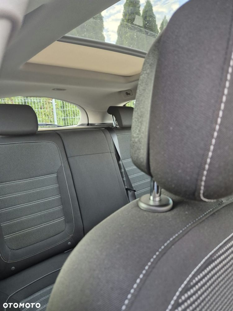 Opel Insignia - 12
