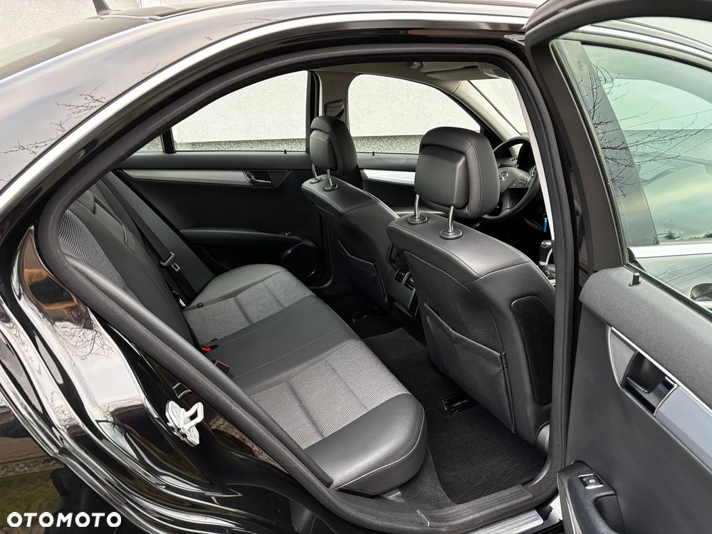 Mercedes-Benz Klasa C 180 Kompressor Avantgarde - 13