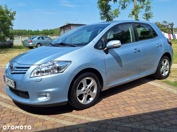 Toyota Auris 1.6 Life+