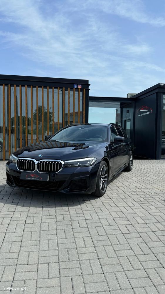 BMW 530 e Pack Desportivo M - 4
