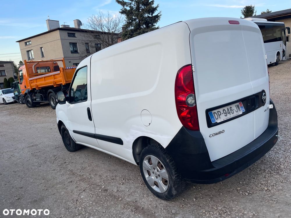 Opel Combo 1.3 CDTI 90 - 11