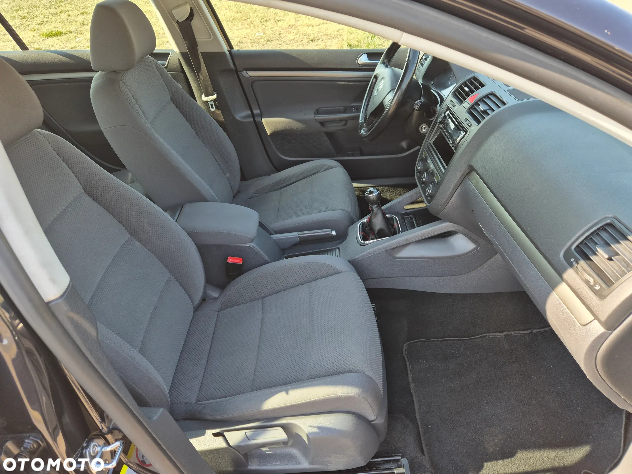 Volkswagen Golf 2.0 FSI Comfortline - 12