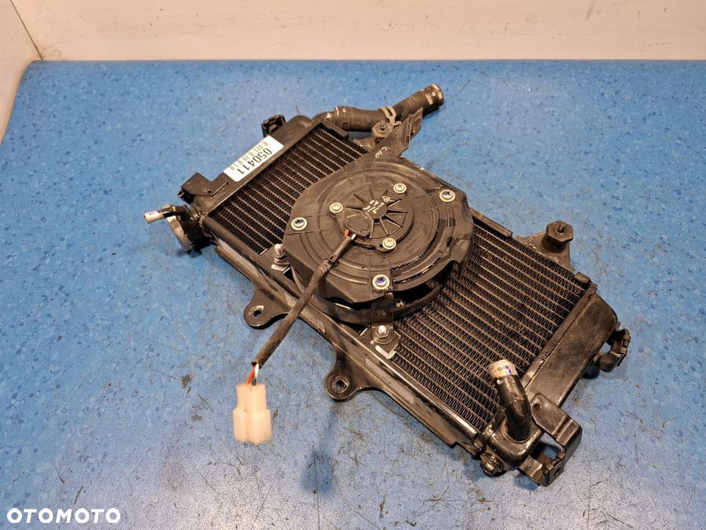KTM DUKE 390 CHŁODNICA WODY Z WENTYLATOREM MY18JY - 5