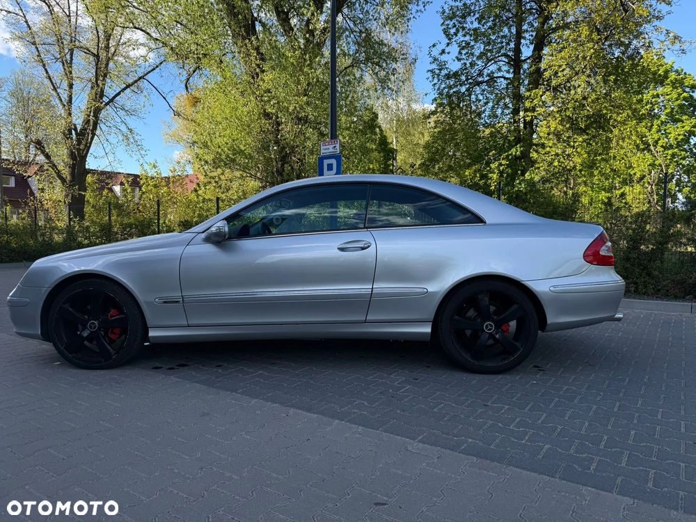 Mercedes-Benz CLK - 8
