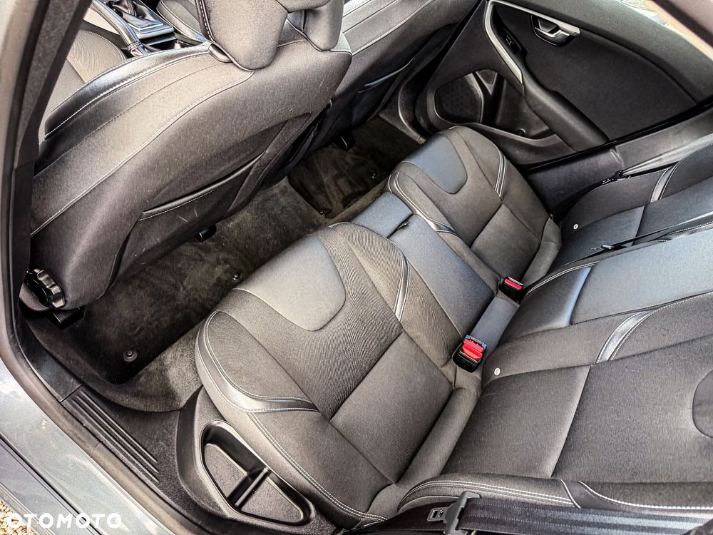 Volvo V40 D2 Drive-E Base - 25