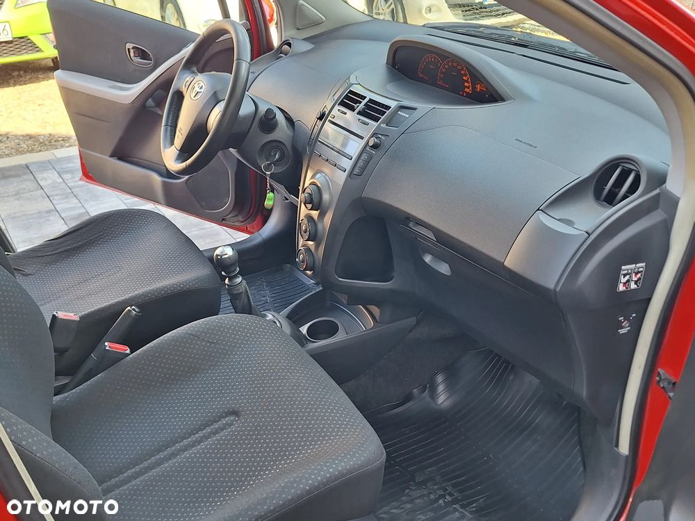 Toyota Yaris 1.33 Luna - 16