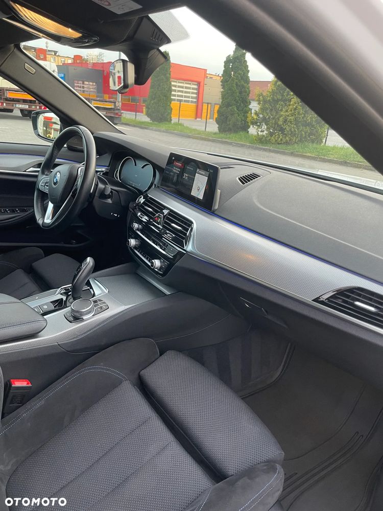 BMW Seria 5 530i xDrive M Sport sport - 13