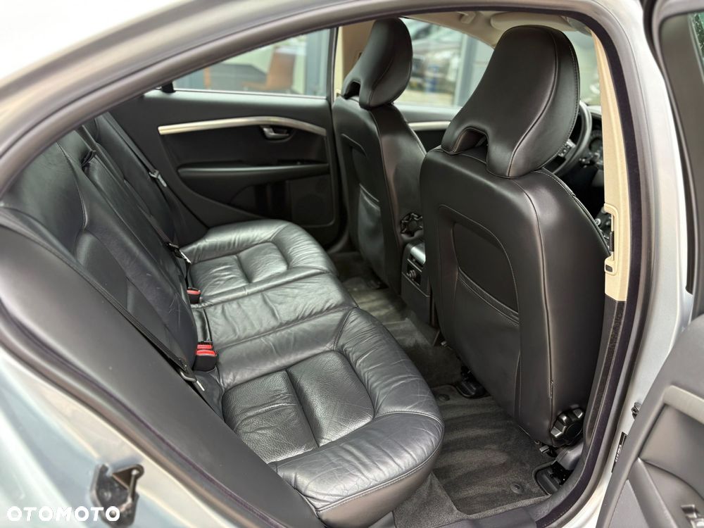 Volvo S80 2.4D Momentum - 11