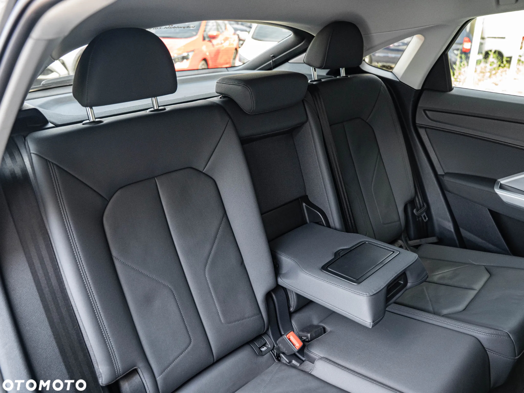 Audi Q3 Sportback 35 TDI S tronic S line - 28